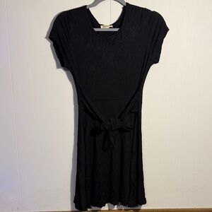 Elegant Black Short Sleeve Dress